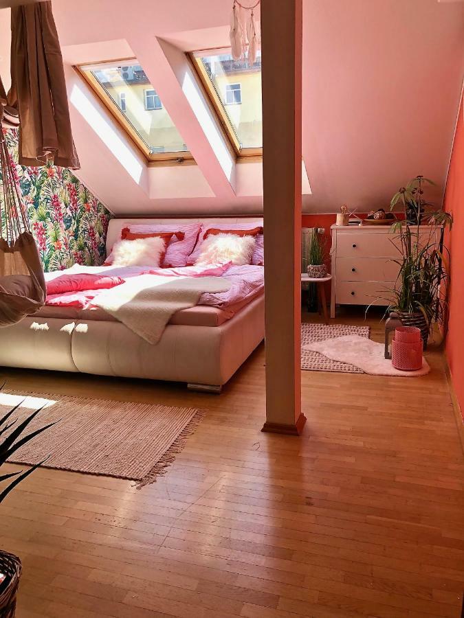 Duplex With Quite Terrace On Wenceslas Sq. プラハ エクステリア 写真