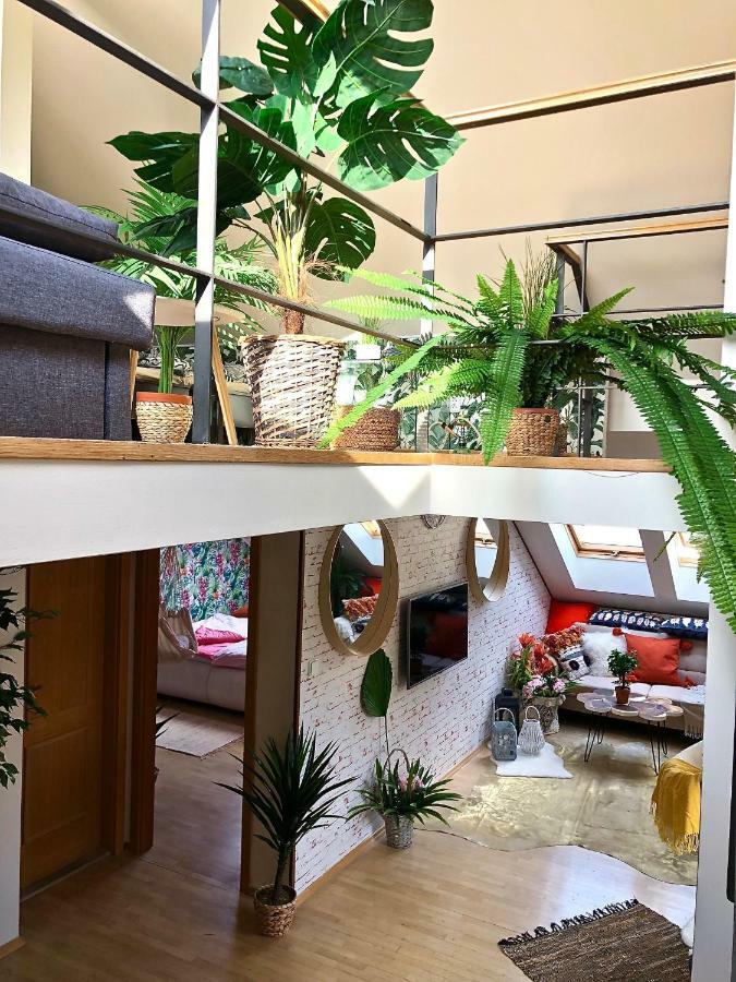 Duplex With Quite Terrace On Wenceslas Sq. プラハ エクステリア 写真