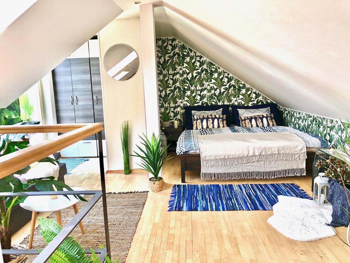 Duplex With Quite Terrace On Wenceslas Sq. プラハ エクステリア 写真