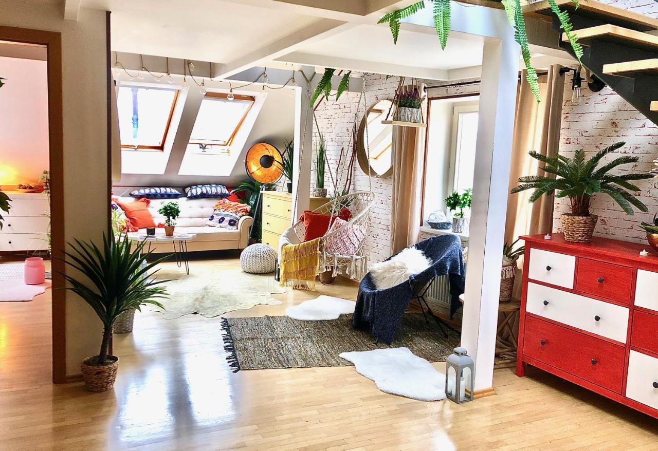 Duplex With Quite Terrace On Wenceslas Sq. プラハ エクステリア 写真