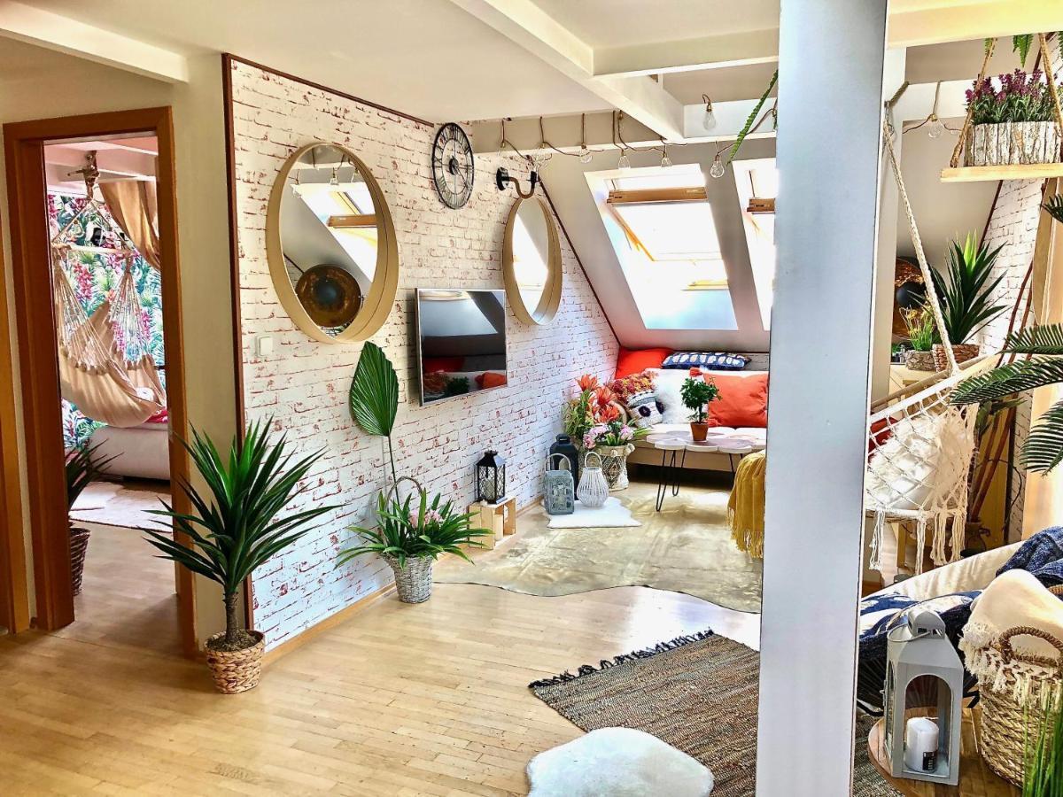 Duplex With Quite Terrace On Wenceslas Sq. プラハ エクステリア 写真